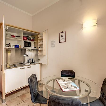 Apollo Apartments Colosseo Рим Номер фото